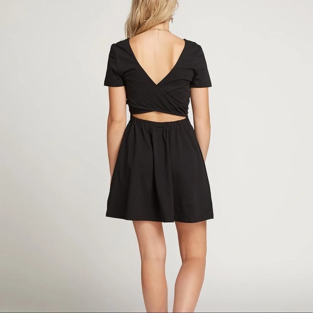 VOLCOM black ANIMAL HOUR mini DRESS size S